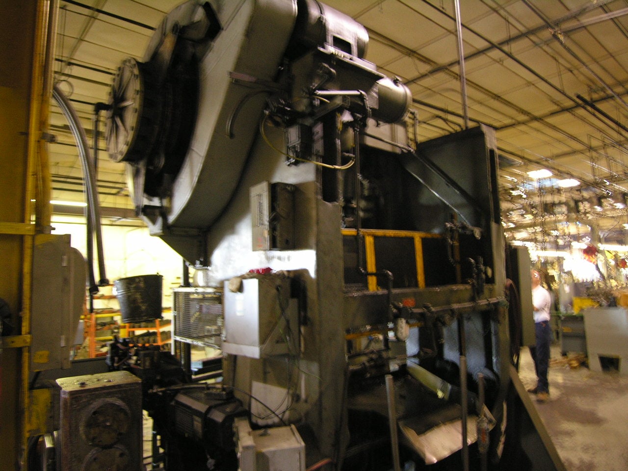 100 Ton, Bliss, double crank gap press, 6" stroke, 17" Shut Height, 40 SPM,air clutch & brake - Image 9