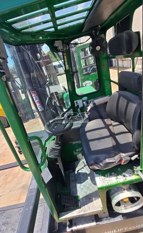 6000 lb. Combilift #C6000, Multi-Directional Forklift, 224" lift height, 98" lowered mast height, 72" forks - Image 5