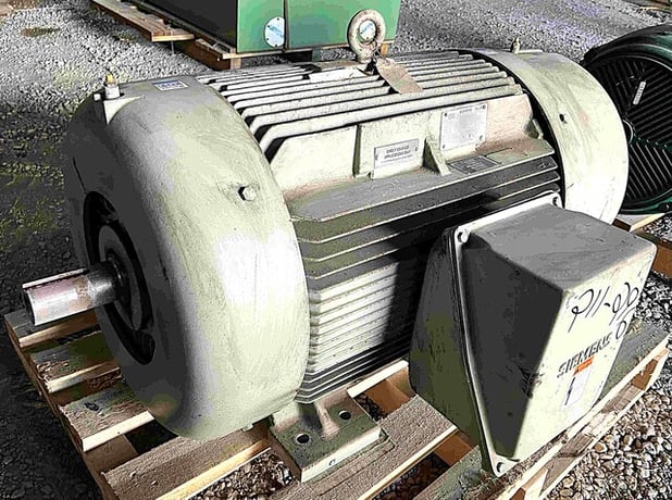 200 HP 3575 RPM Siemens #1LE23214DA312AA3, Frame 447TS, TEFC, 460 Volts - Image 1