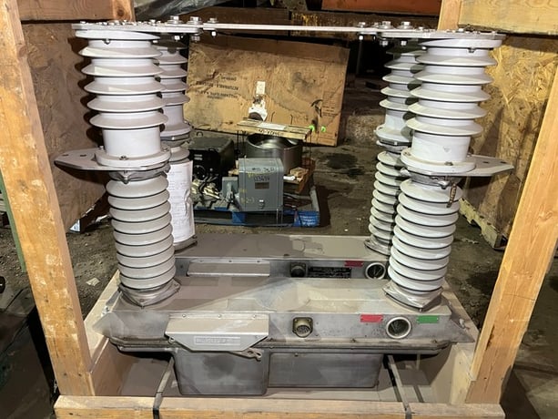 Joslyn, Vacuum Switch - Image 1