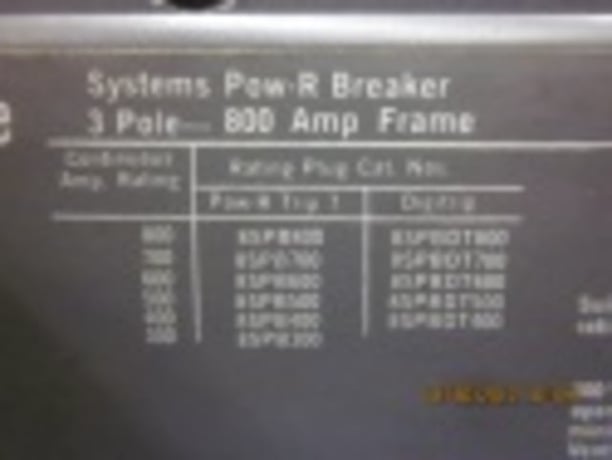 800 Amps, Eaton, SPB50, manually operated, drawout, 600 Volts, #IC5013 - Image 1