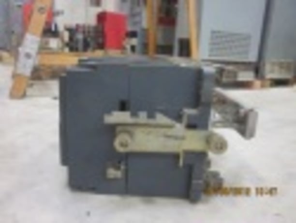 800 Amps, Eaton, SPB50, manually operated, drawout, 600 Volts, #IC5013 - Image 6