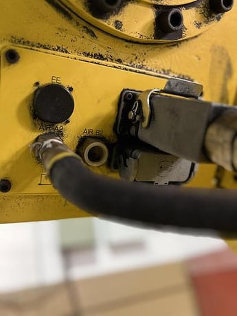 Fanuc, R-2000iA/200R, 6-Axis Articulated Robot, RJ3iB Controller, 2004 (3 available) - Image 6