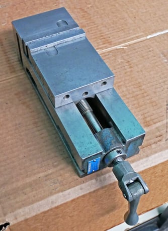 Kurt #PT400, 4" Heavy-Duty Pull-Type Machine Vise, 4" Jaw Width - Image 4