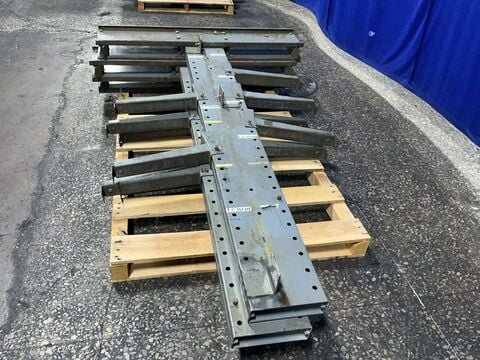 Cantilever Racking, 59" x 95" - Image 3