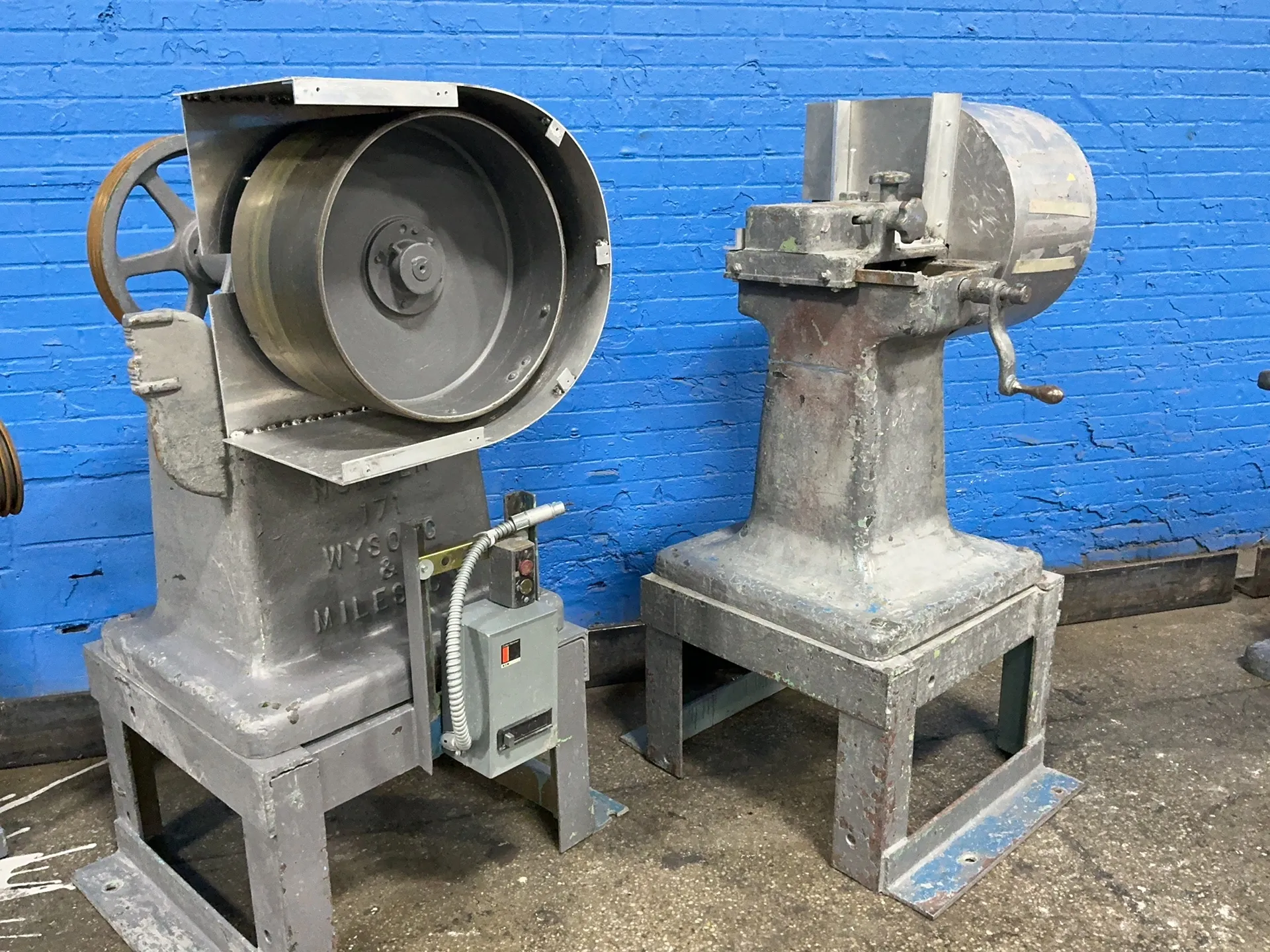 Wysong & Miles #171, Stroke Sander - Image 4