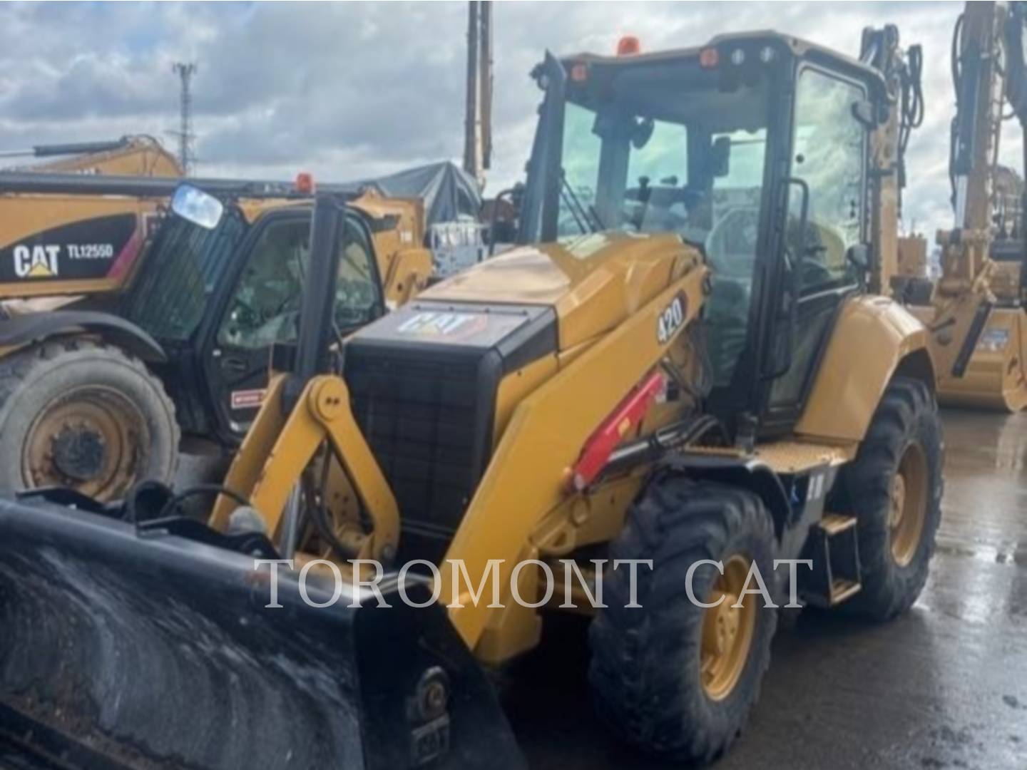 Cat 420-07, Backhoe Loader, 471 hours, S/N: H8T06218, 2025 - Image 2