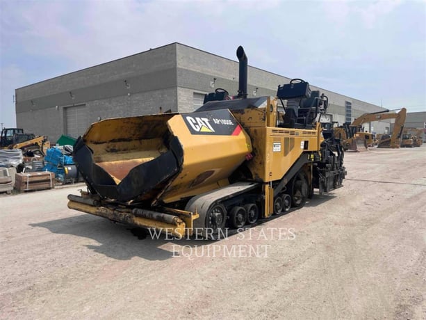 Caterpillar AP1055E, Asphalt Paver, 4230 hours, S/N: TJF00301, 2013 - Image 4