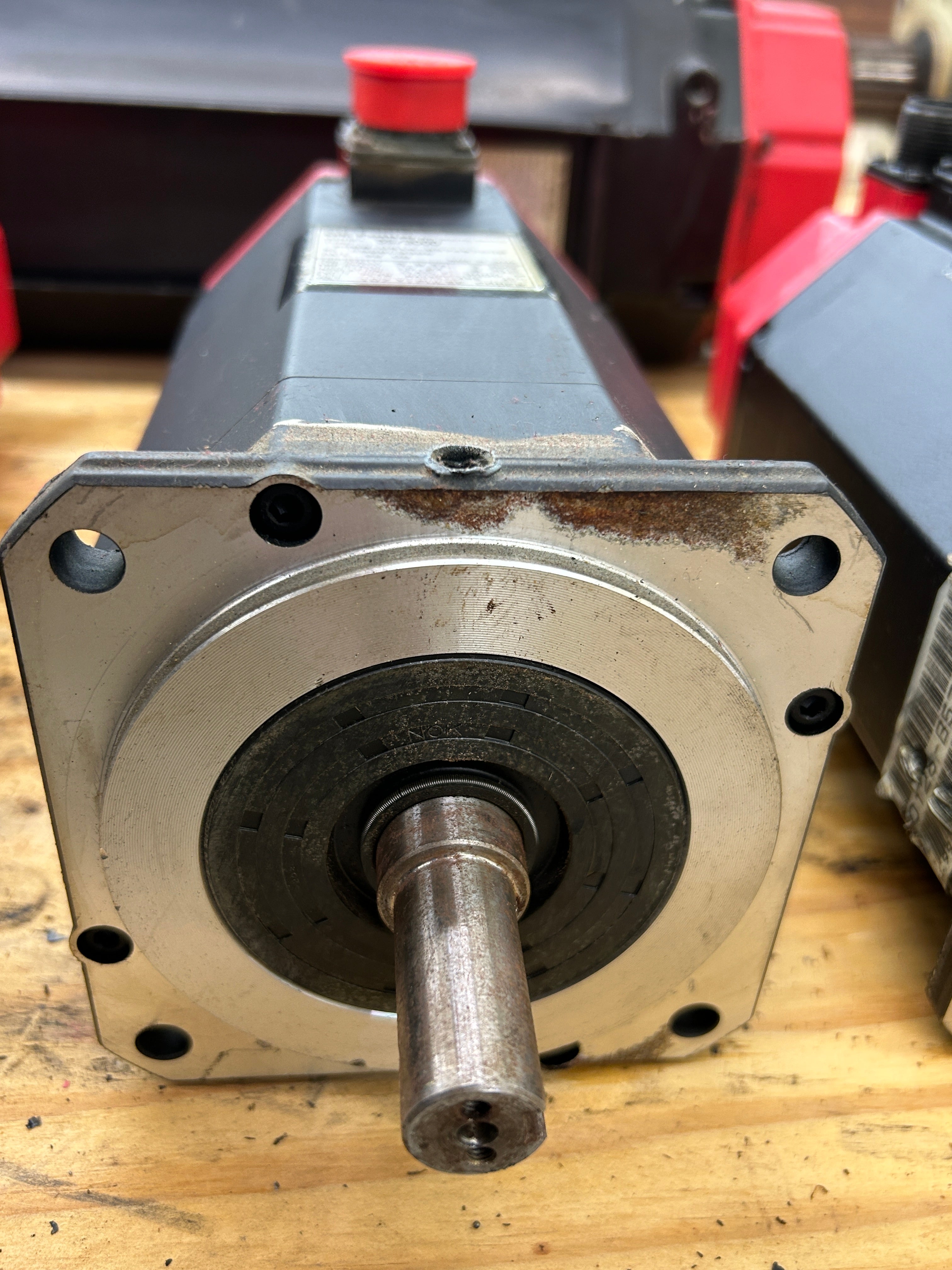 GE Fanuc #A06B-0514-B574 #7008, Model 5S/3000 AC Servo Motor, 5.9 Nm Stall Torque, 107 Volts, 10.2 Amps - Image 2