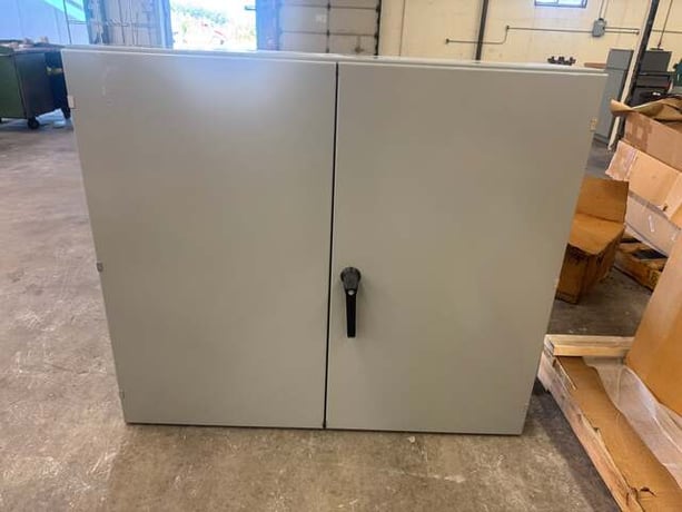 42" H x 48" W x 12" D Saginaw Control & Engineering #SCE-424812WFLP, Two Door Wall Mount Enclosure, NEMA - Image 2