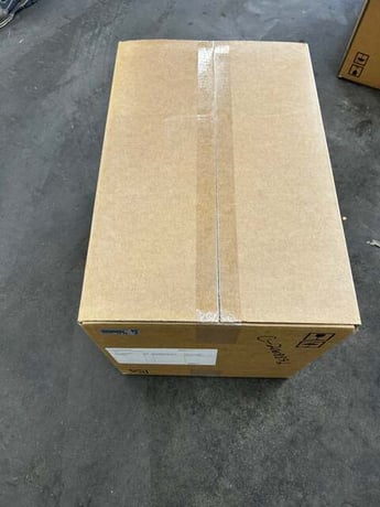 1.45 kW B & R #8LSA44.DB030S200-3, Synchronous Servo Motor, 4.62 Nm Torque, 400 Volts, 2.8 Amps, IP64, w/ - Image 4