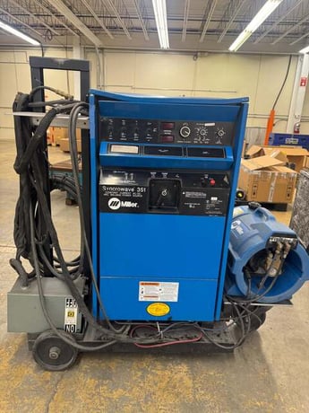 Miller #Syncrowave-351, AC/DC TIG Welder, 350 Amps at 40% Duty Cycle, 200/230/460 V., 1 Ph., w/ Coolmate 4 (2 - Image 2