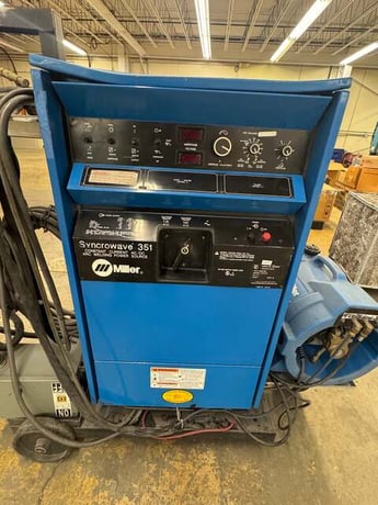 Miller #Syncrowave-351, AC/DC TIG Welder, 350 Amps at 40% Duty Cycle, 200/230/460 V., 1 Ph., w/ Coolmate 4 (2 - Image 9