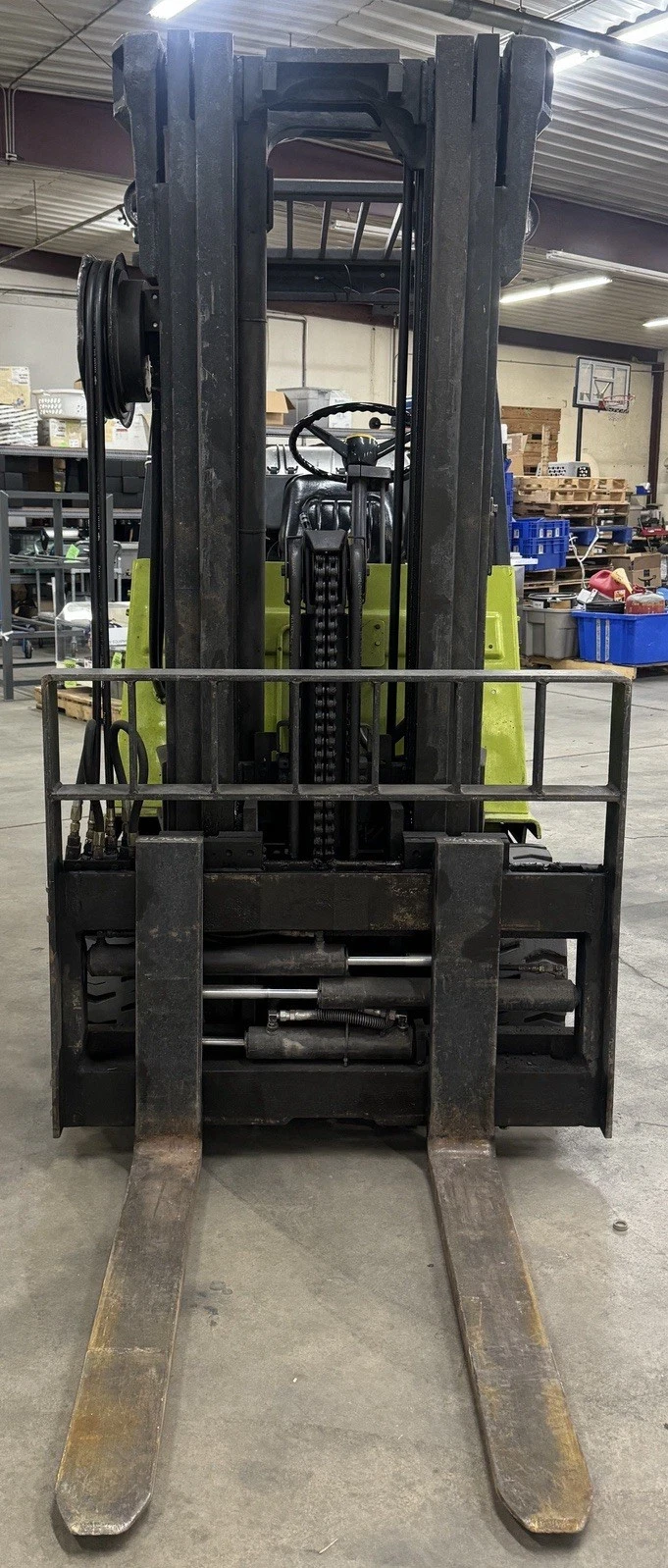 4675 lb. Clark #GCS30MB, propane forklift, cushion tire, side shift, 1985 - Image 4