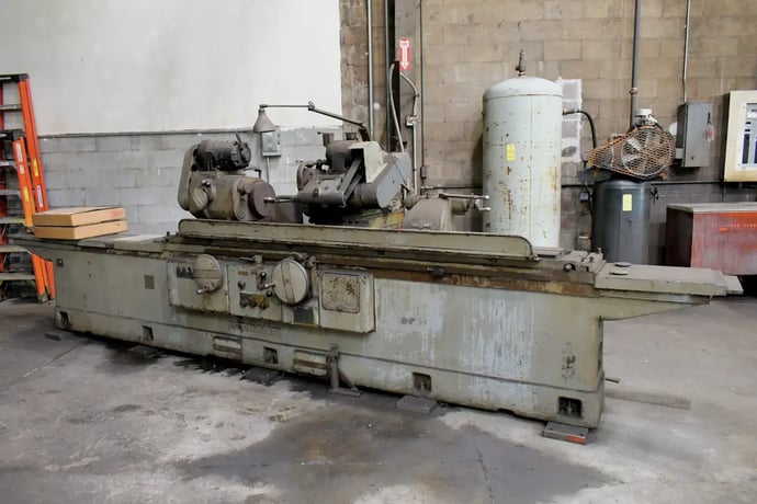 18" x 72" Cincinnati #ER, universal hydraulic cylindrical grinder, 3/4 HP workhead, extra grinding wheels - Image 1