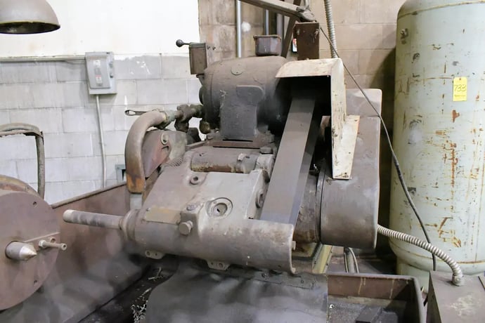 18" x 72" Cincinnati #ER, universal hydraulic cylindrical grinder, 3/4 HP workhead, extra grinding wheels - Image 5