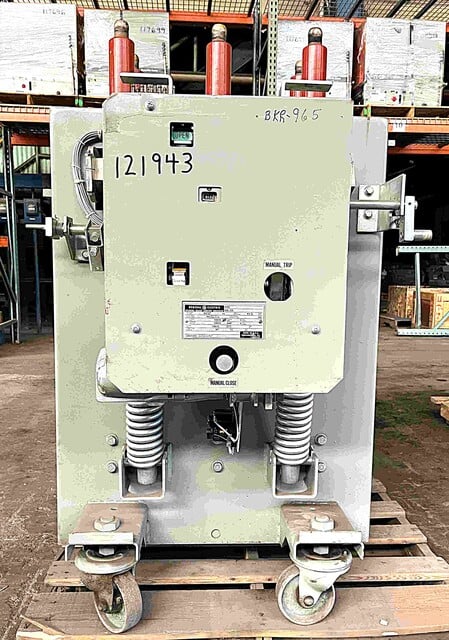 1200 Amps, General Electric #AM-7.2-500-001, air circuit brea, 7200 Volts - Image 1
