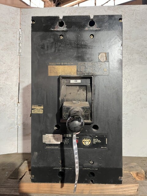 2500 Amps, Westinghouse #PC32500F, molded insulated case circuit breaker, 600 Volts (3 available) - Image 1