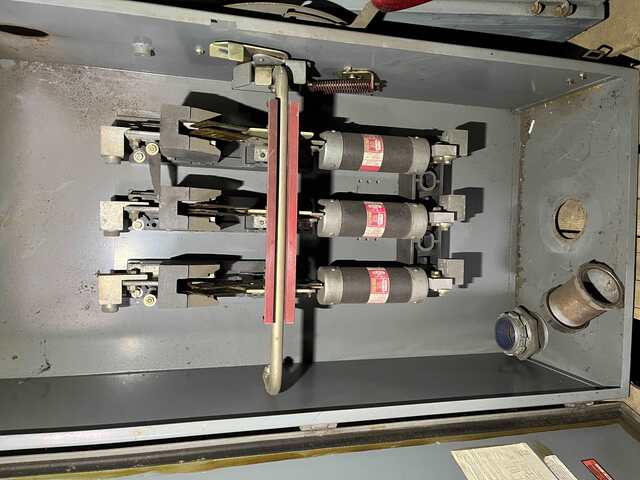 400 Amp. Westinghouse #JHF365, fused AC safety switch, 3-pole, 600 Volts - Image 2