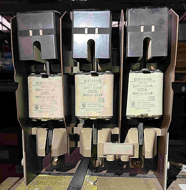 400 Amp. Siemens #3NP5330-OCAOO, fused AC safety switch, 3-pole, 1000 Volts (2 available) - Image 5