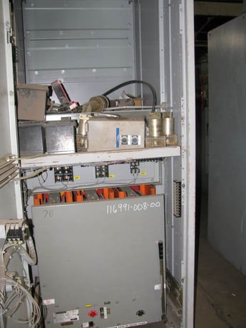 3000 Amps, General Electric Power Vac #VB1-4.16-250, vacuum circuit breaker, 5 KV, 2002 - Image 1