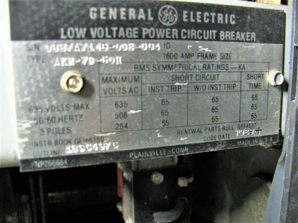 3200 Amps, General Electric #AKD-8, indoor switchgear unit, 635 Volts, electrically operated, (2) 3200 Amp - Image 4