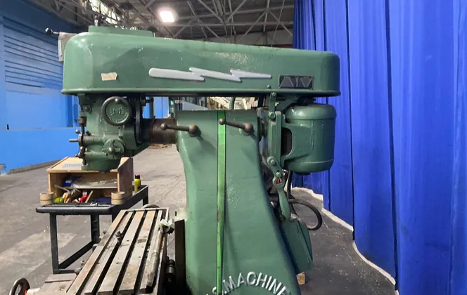 10" X 42" U.S. Motors Machine Tool #V, Vertical Knee Mill, 1 HP, 1165 RPM, 3/60/220/440 - Image 7