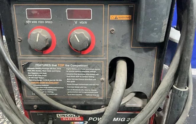 Lincoln Electric #Power Mig 255, Mig Welder, 250 A, 1/60/208/230 (3 available) - Image 1