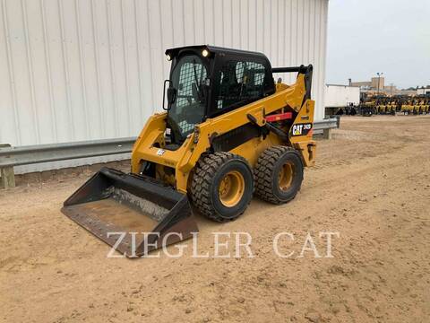 Cat 242D, Skid Steer Loader, 1123 hours, S/N: DZT03777, 2017 - Image 1