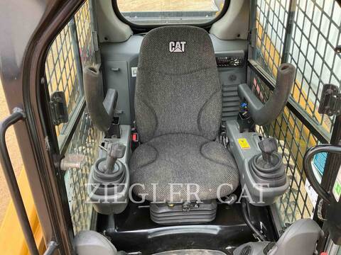 Cat 242D, Skid Steer Loader, 1123 hours, S/N: DZT03777, 2017 - Image 8