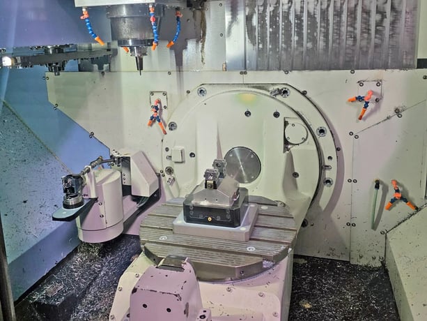 Daewoo Doosan #DVF-5000, 5-Axis CNC Vertical Machining Center, 25" X, 18" Y, 16" Z, 42 HP, 18000 RPM, 120 - Image 2