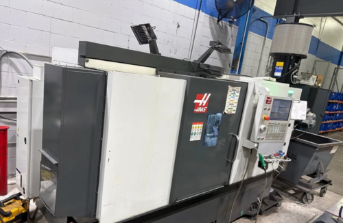 Haas #ST-35Y, 4-Axis CNC Lathe, 31.7" swing, 23" machining length, 18" turning diameter, 12" chuck, 4" bar - Image 1