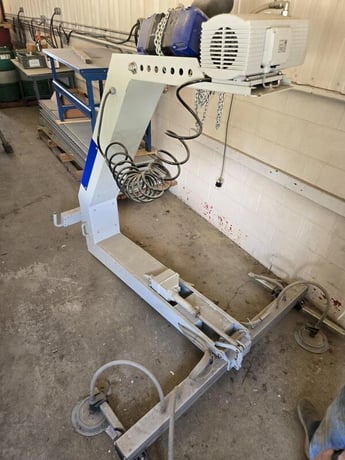 .5 Ton, Gorbel, Workstation Crane, 50.5' runway length x 19' bridge span, Vacumaster attachment - Image 7