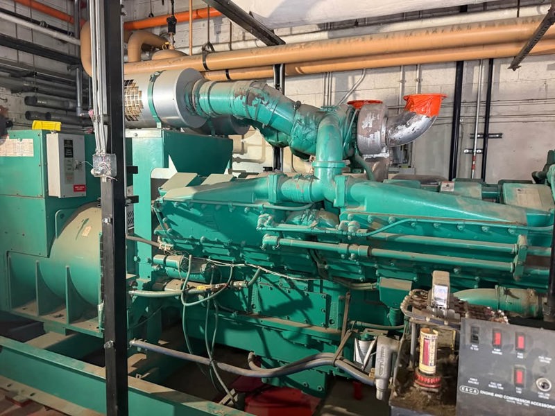 1250 KW Cummins #1250DFLC Diesel generator set, #KTA50G3 engine, skid mount, 870 hr, warranty - Image 5