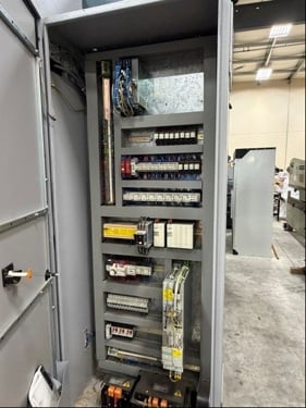 110 Ton Durma #25100, CNC Hydraulic Press Brake, 100' overall, 86" between housing, 18" open, 18" stroke, 16" - Image 4