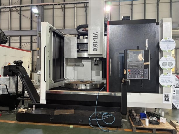 Manford #VTL-1600, cnc vertical turret late, 78.7" swing, 70.9" dia x 49.2" L max, 1-250 RPM, 60 HP, 16 ATCk - Image 2