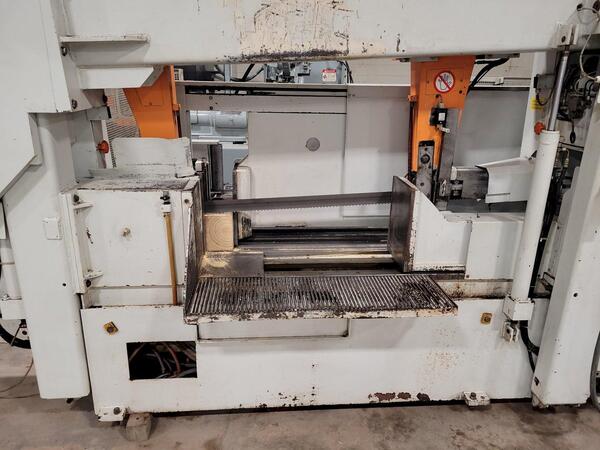26" x 41" Kasto #HBA-A6X10, fully automatic horizontal band saw, 369" x 2.5" x .006" blade, 2000 - Image 4