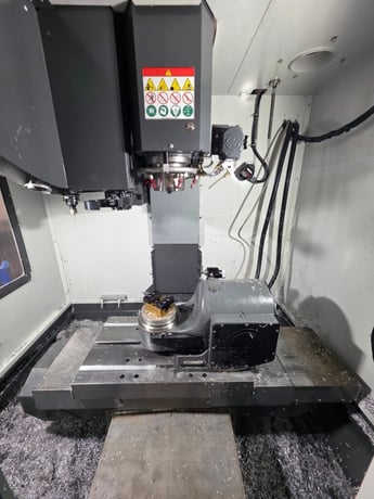 Haas #DM-1, CNC vertical machining center with TRT160, 20" X, 16" Y, 19.5" Z, 15000 RPM, 18 automatic tool - Image 2