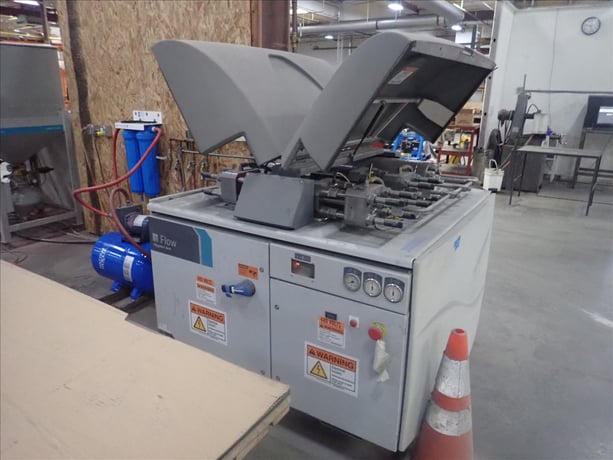 Flow #Mach-500, CNC waterjet, twin head, 16' x 20' table, Hyperjet 87,000 PSI intensifier, Advantech touch - Image 3