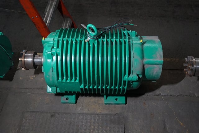 13 HP 900 RPM Siemens, Frame 200L, TENV, inverter duty, 460 Volts (174 available) - Image 1