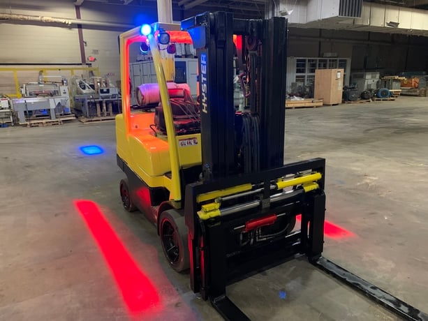 8000 lb. Hyster #S80FT, Forklift w/ Sideshift & Fork Positioning, 174" raised mast, 86" lowered, 4-way valve - Image 2