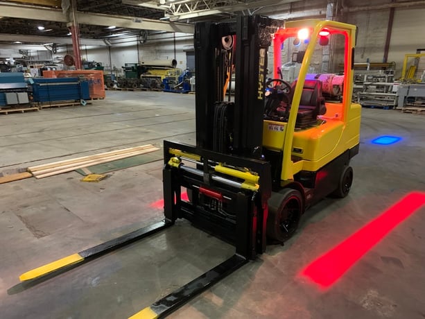 8000 lb. Hyster #S80FT, Forklift w/ Sideshift & Fork Positioning, 174" raised mast, 86" lowered, 4-way valve - Image 3