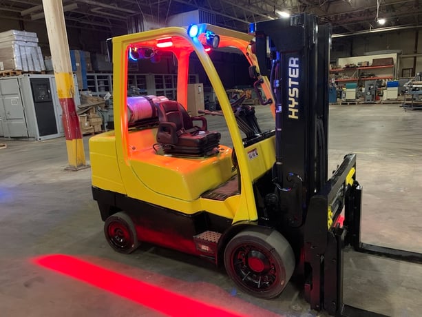 8000 lb. Hyster #S80FT, Forklift w/ Sideshift & Fork Positioning, 174" raised mast, 86" lowered, 4-way valve - Image 5