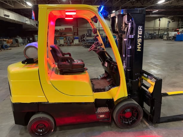 8000 lb. Hyster #S80FT, Forklift w/ Sideshift & Fork Positioning, 174" raised mast, 86" lowered, 4-way valve - Image 6