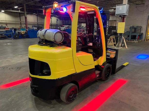 8000 lb. Hyster #S80FT, Forklift w/ Sideshift & Fork Positioning, 174" raised mast, 86" lowered, 4-way valve - Image 10