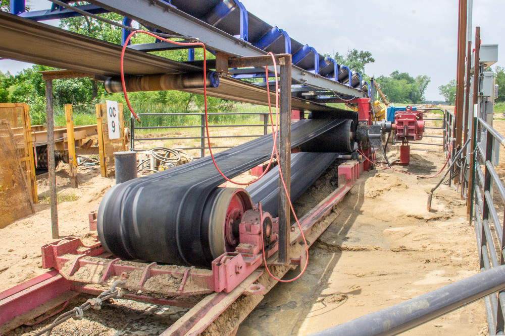 36" wide x 1900' long, Bucyrus catenary type overland conveyor system - Image 2