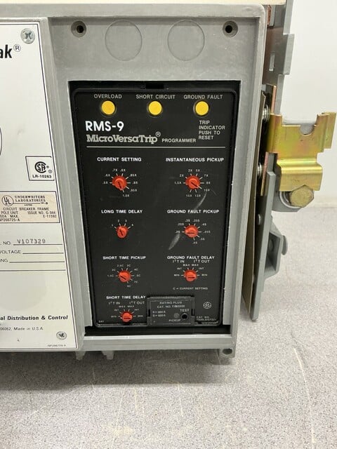 800 Amps, General Electric #TP88SSZ, Power Break Circuit Breaker, 3 Pole, 600 VAC, RMS-9 Micro Versa Trip - Image 4