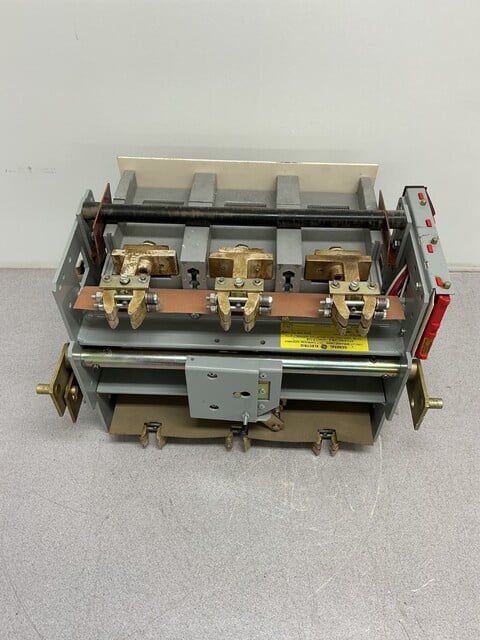 800 Amps, General Electric #TP88SSZ, Power Break Circuit Breaker, 3 Pole, 600 VAC, RMS-9 Micro Versa Trip - Image 7