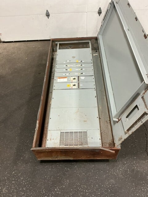 400 Amp. Eaton Cutler-Hammer, QM3890B, panelboard, 480 Volts, 3 phase, 400 Amp. main breaker - Image 10
