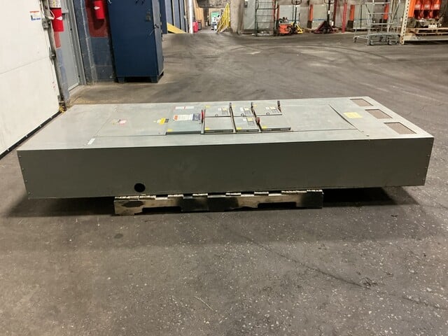 800 Amp. Square D, 44-13839-10, QMB panelboard, 480 Volts, 3 phase, 3 W., 200 Amp. main disconnect switch (2 - Image 9